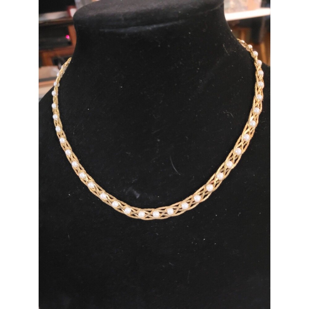Vintage Avon Pearlesque Treasures Braided 18" Necklace